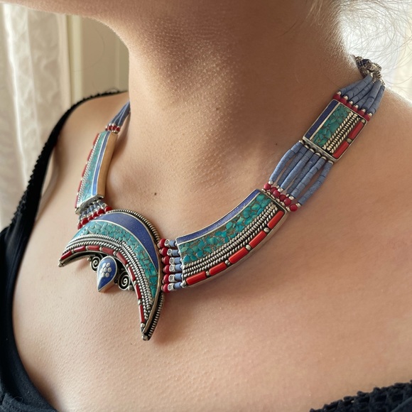 Gorgeous crescent moon Tibetan silver turquoise, lapis and coral necklace - Picture 5 of 5